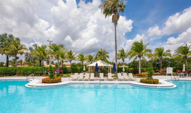 4207 W Whitewater Avenue, Weston, FL 33332