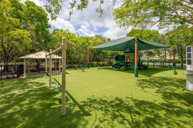 4207 W Whitewater Avenue, Weston, FL 33332
