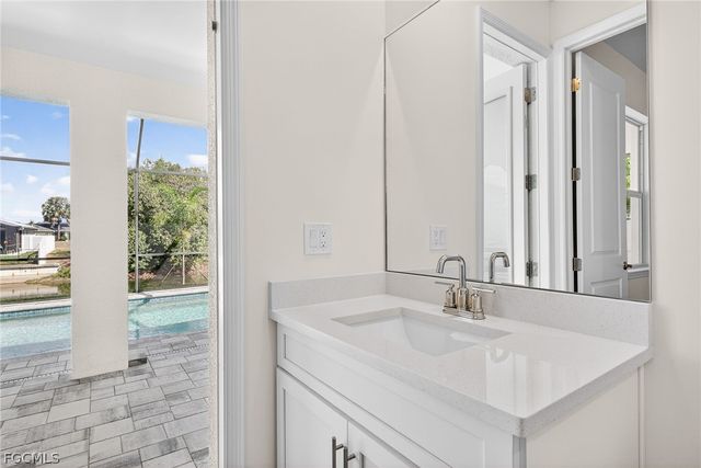 303 SE 1st PL, Cape Coral, FL 33990