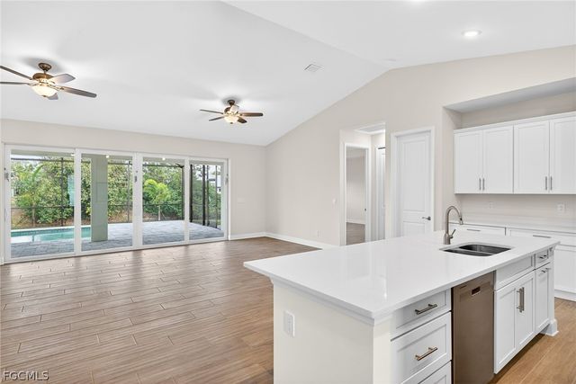 303 SE 1st PL, Cape Coral, FL 33990