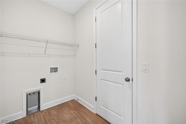 303 SE 1st PL, Cape Coral, FL 33990