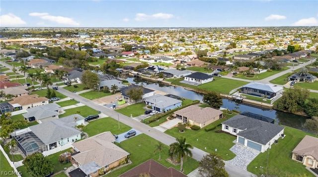 303 SE 1st PL, Cape Coral, FL 33990