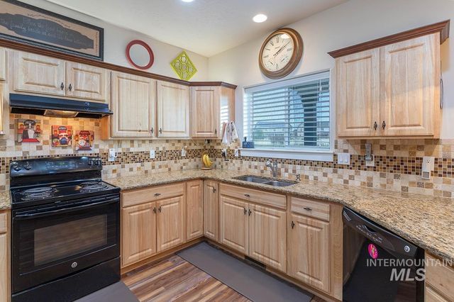 2820 W Paula Red, Kuna, ID 83634