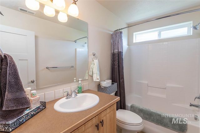2820 W Paula Red, Kuna, ID 83634
