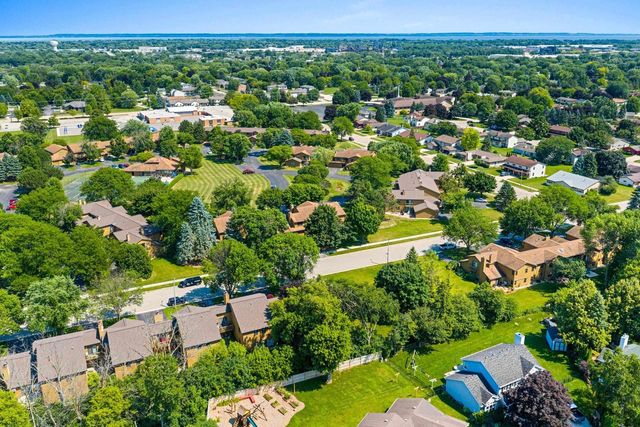 940 BABCOCK STREET #96, Neenah, WI 54956