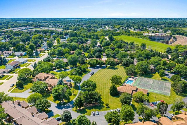 940 BABCOCK STREET #96, Neenah, WI 54956