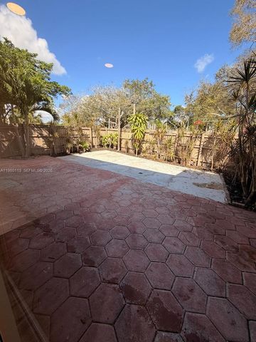 7101 SW 113th Ct 0, Miami, FL 33173