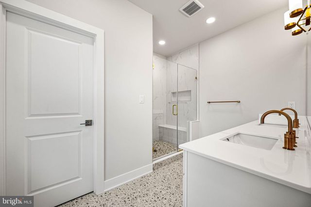 104 LIZABETTA LN, King Of Prussia, PA 19406