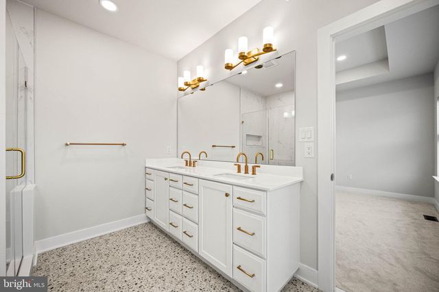 104 LIZABETTA LN, King Of Prussia, PA 19406