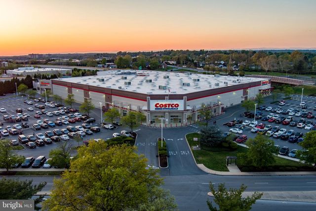 104 LIZABETTA LN, King Of Prussia, PA 19406