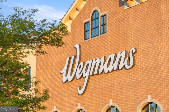 104 LIZABETTA LN, King Of Prussia, PA 19406