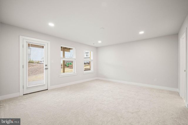 104 LIZABETTA LN, King Of Prussia, PA 19406