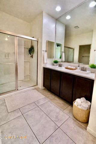 10231 W SOUTHGATE Avenue, Tolleson, AZ 85353