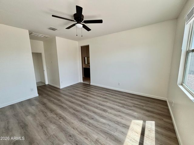 10231 W SOUTHGATE Avenue, Tolleson, AZ 85353