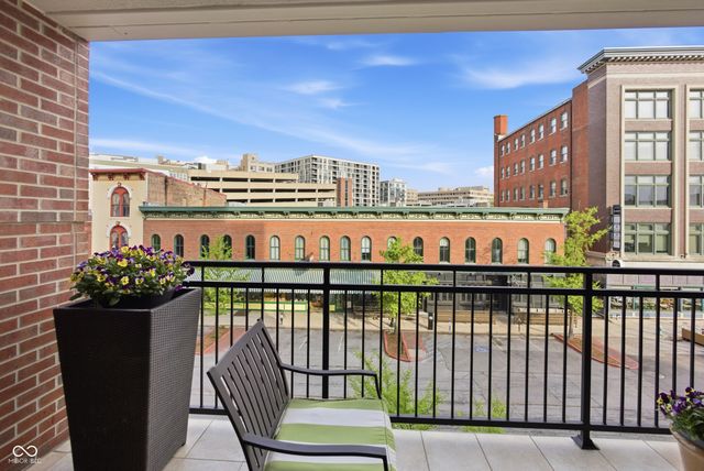 333 Massachusetts Avenue UNIT 303, Indianapolis, IN 46204