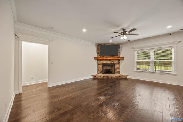29 Knotting Hill Drive, Fayetteville, TN 37334