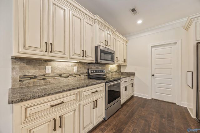 29 Knotting Hill Drive, Fayetteville, TN 37334