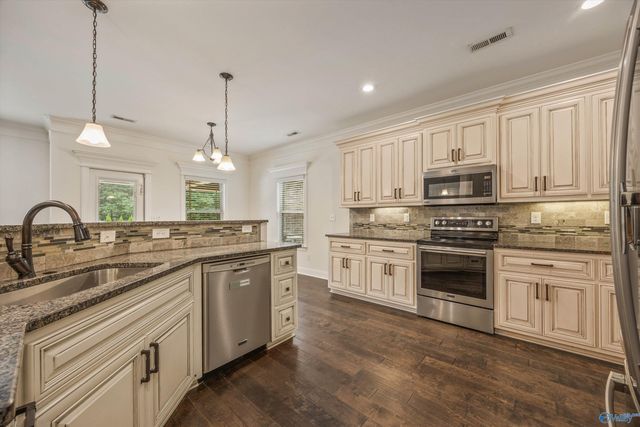 29 Knotting Hill Drive, Fayetteville, TN 37334
