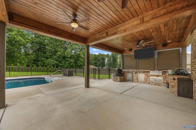 29 Knotting Hill Drive, Fayetteville, TN 37334