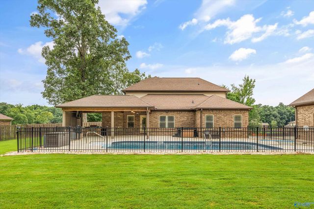 29 Knotting Hill Drive, Fayetteville, TN 37334