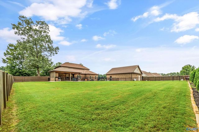 29 Knotting Hill Drive, Fayetteville, TN 37334