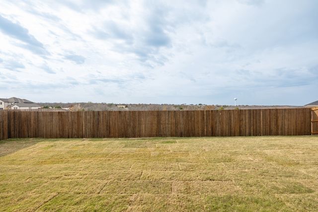 937 Cedar Street, Lavon, TX 75166