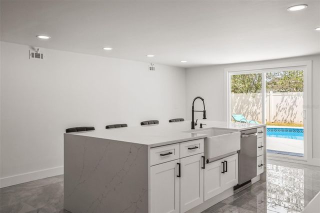 4327 HUNTINGTON STREET NE, St Petersburg, FL 33703