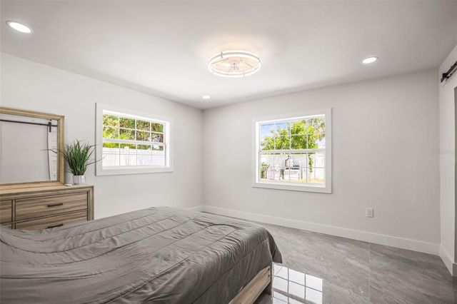 4327 HUNTINGTON STREET NE, St Petersburg, FL 33703