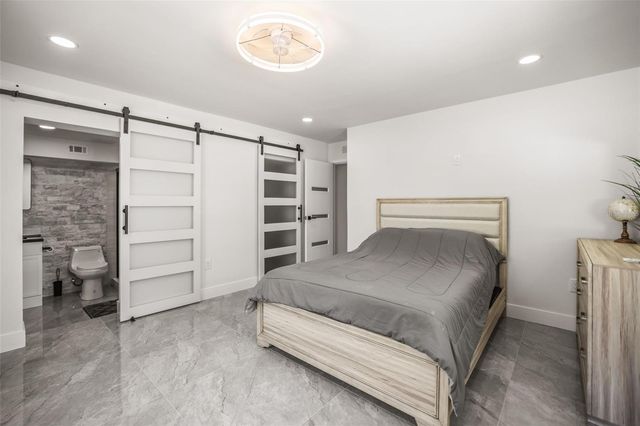 4327 HUNTINGTON STREET NE, St Petersburg, FL 33703