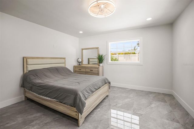 4327 HUNTINGTON STREET NE, St Petersburg, FL 33703