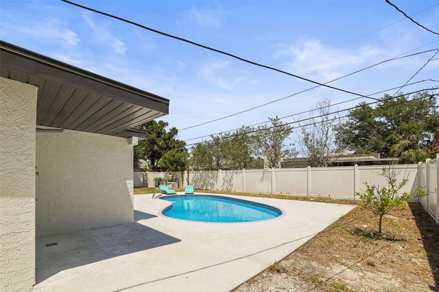 4327 HUNTINGTON STREET NE, St Petersburg, FL 33703