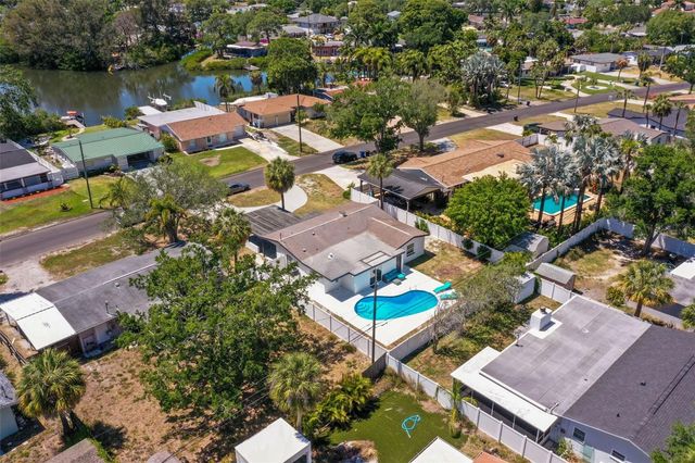 4327 HUNTINGTON STREET NE, St Petersburg, FL 33703