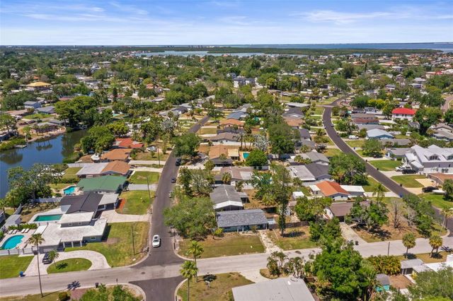 4327 HUNTINGTON STREET NE, St Petersburg, FL 33703