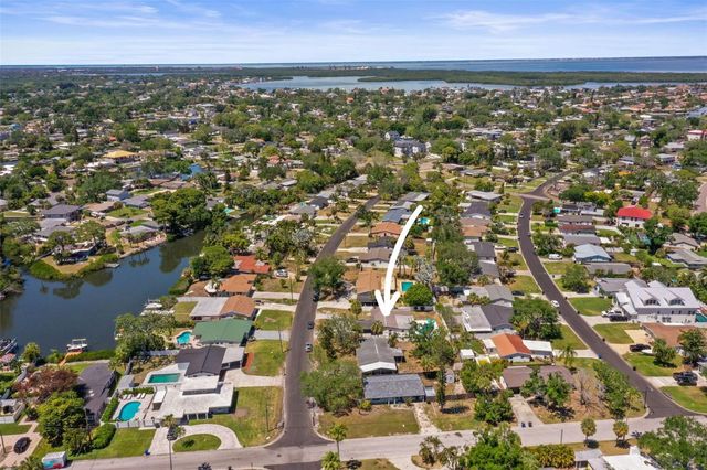 4327 HUNTINGTON STREET NE, St Petersburg, FL 33703