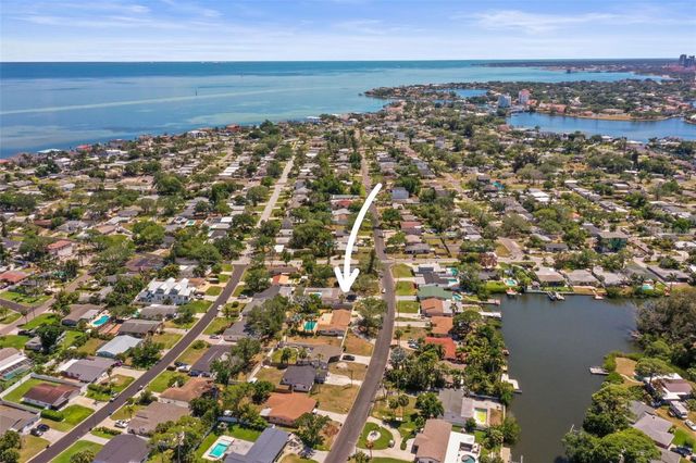 4327 HUNTINGTON STREET NE, St Petersburg, FL 33703