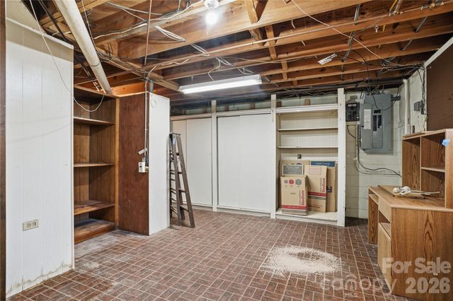 401 E End Avenue, Statesville, NC 28677