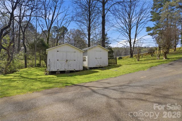 401 E End Avenue, Statesville, NC 28677