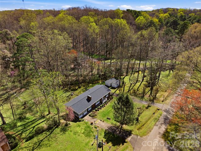 401 E End Avenue, Statesville, NC 28677