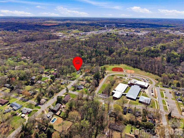 401 E End Avenue, Statesville, NC 28677