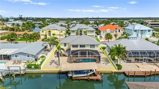 320 Madison CT, Fort Myers Beach, FL 33931