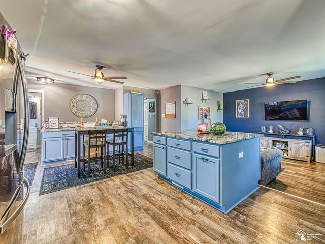 4843 Valley Road, Trenton, MI 48183