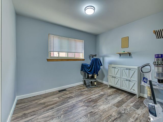 4843 Valley Road, Trenton, MI 48183