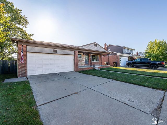 4843 Valley Road, Trenton, MI 48183