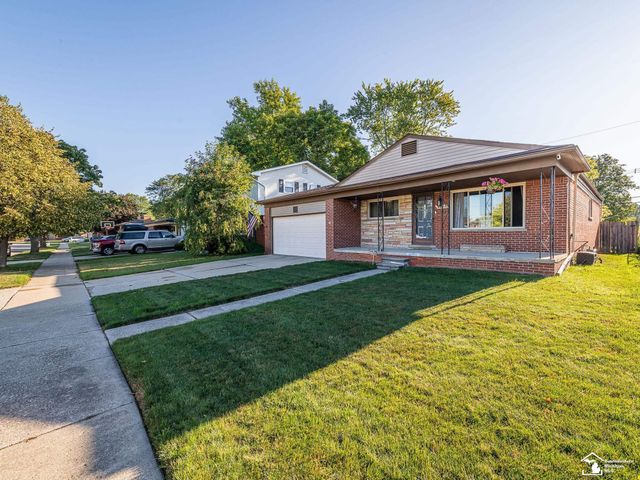 4843 Valley Road, Trenton, MI 48183