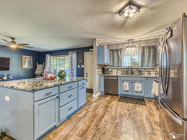 4843 Valley Road, Trenton, MI 48183