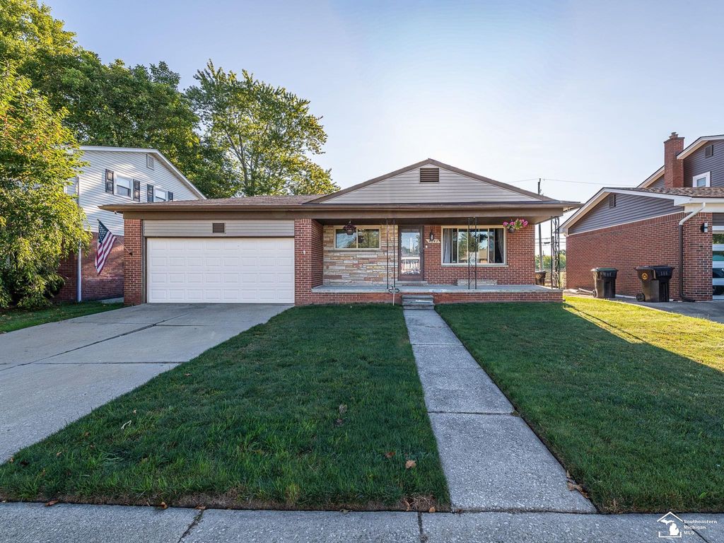 4843 Valley Road, Trenton, MI 48183