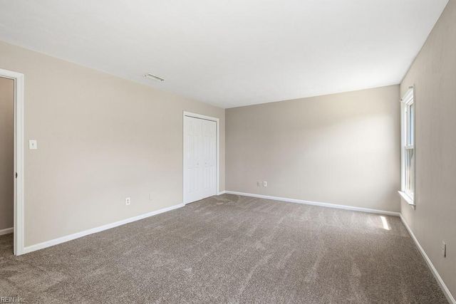 413 Creekwood DR, Chesapeake, VA 23323