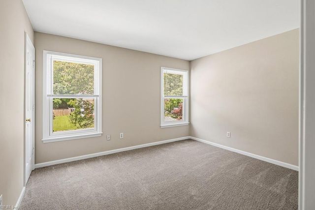 413 Creekwood DR, Chesapeake, VA 23323