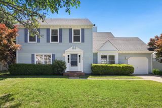 413 Creekwood DR, Chesapeake, VA 23323