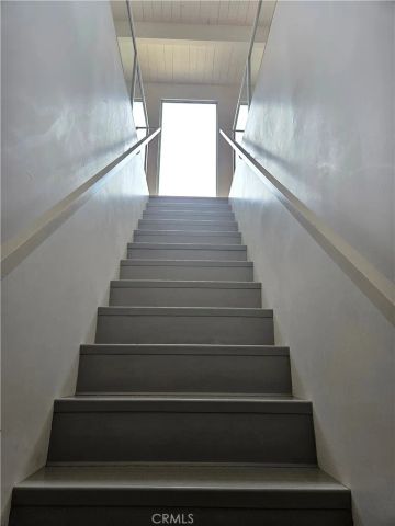 12217 Dorothy Street, Los Angeles, CA 90049